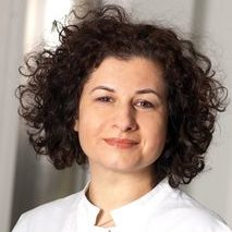 Feedback einer Ärztin zu einer Keynote von Claudia Marbach Teilnehmerin aus dem Gesundheitswesen nach einer Keynote über Kommunikation, Wirkung und Zusammenarbeit.